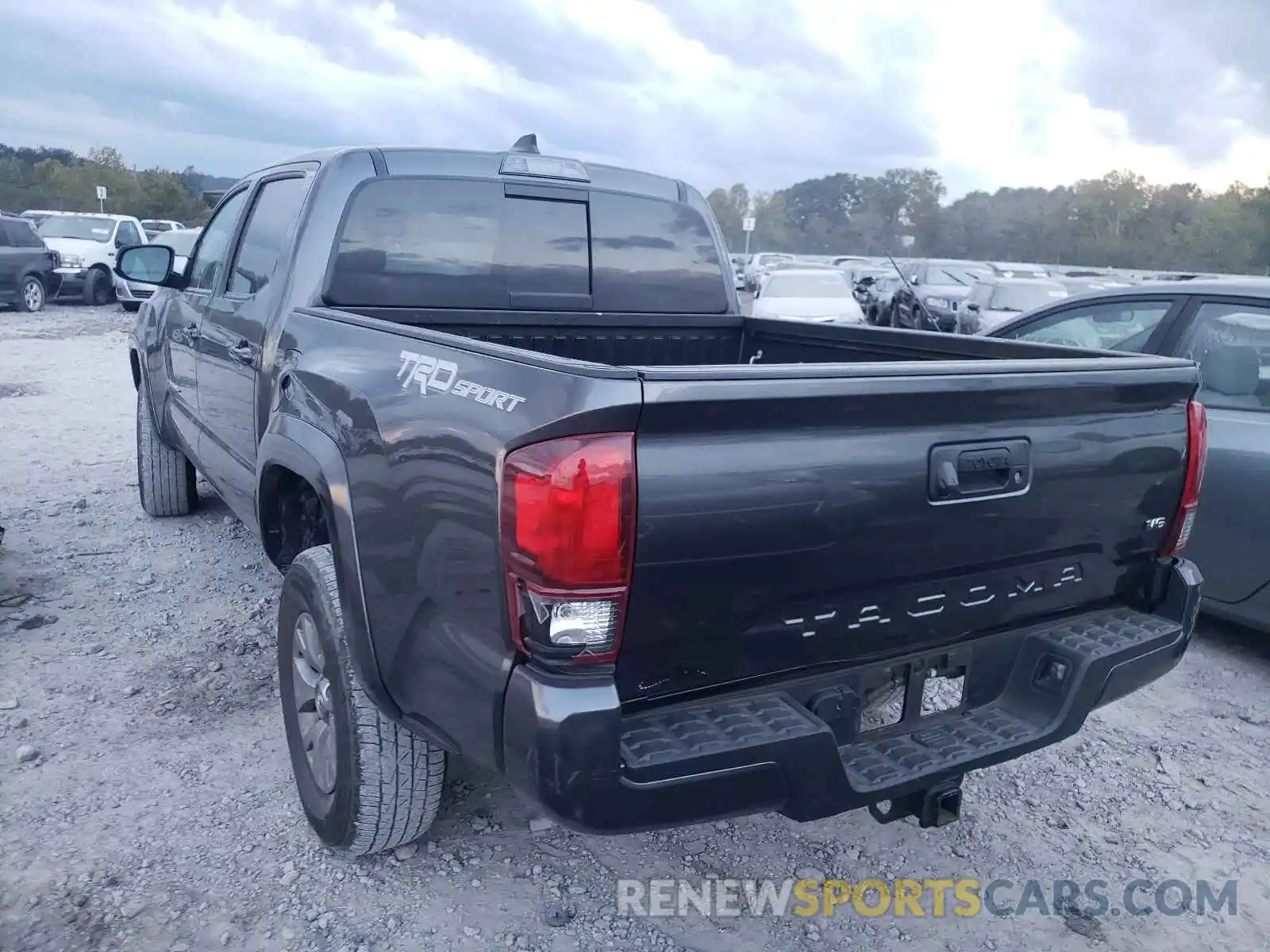 3 Photograph of a damaged car 3TMAZ5CN5LM126046 TOYOTA TACOMA 2020