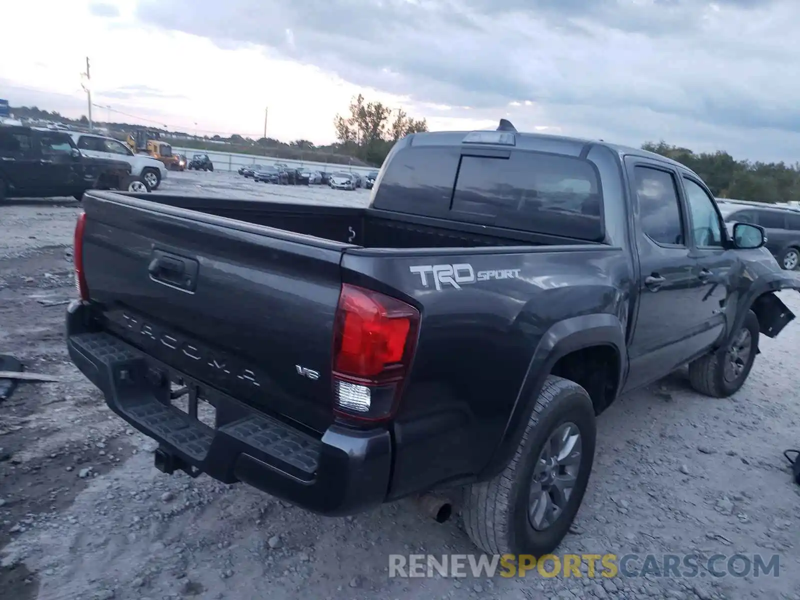 4 Photograph of a damaged car 3TMAZ5CN5LM126046 TOYOTA TACOMA 2020