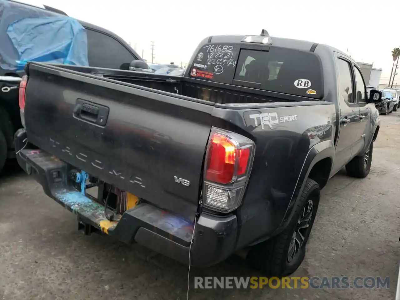 4 Photograph of a damaged car 3TMAZ5CN5LM126449 TOYOTA TACOMA 2020