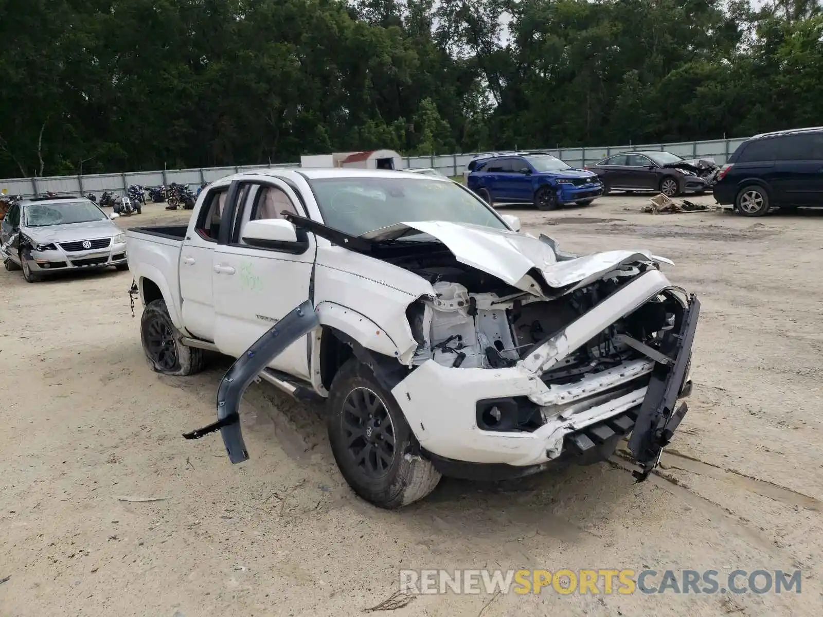 1 Photograph of a damaged car 3TMAZ5CN5LM127410 TOYOTA TACOMA 2020