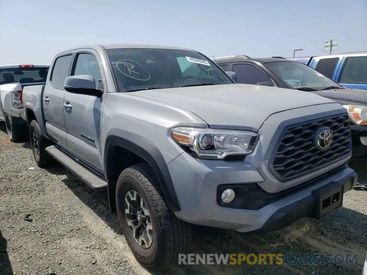 1 Photograph of a damaged car 3TMAZ5CN5LM128072 TOYOTA TACOMA 2020