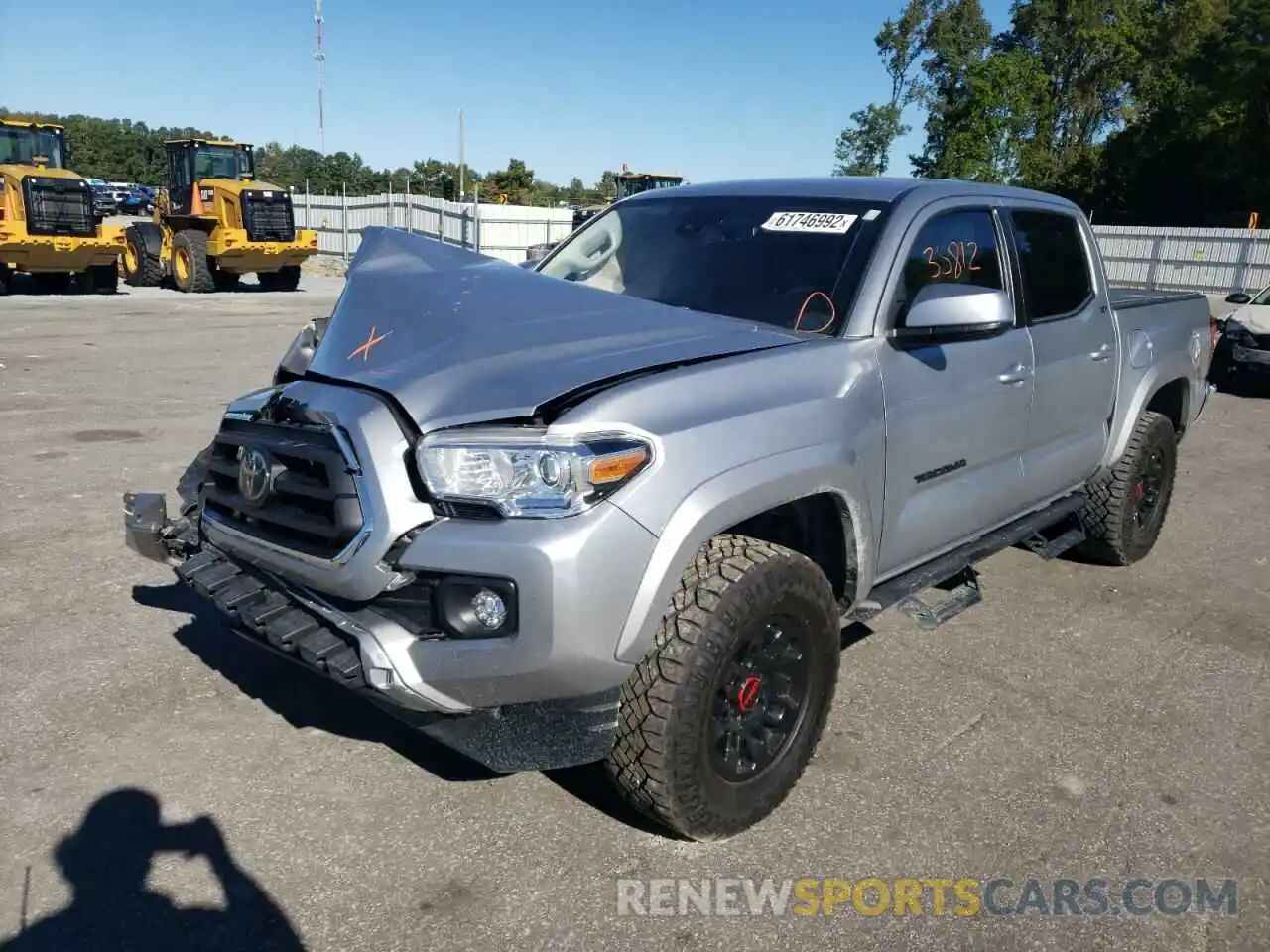 2 Фотография поврежденного автомобиля 3TMAZ5CN5LM129268 TOYOTA TACOMA 2020