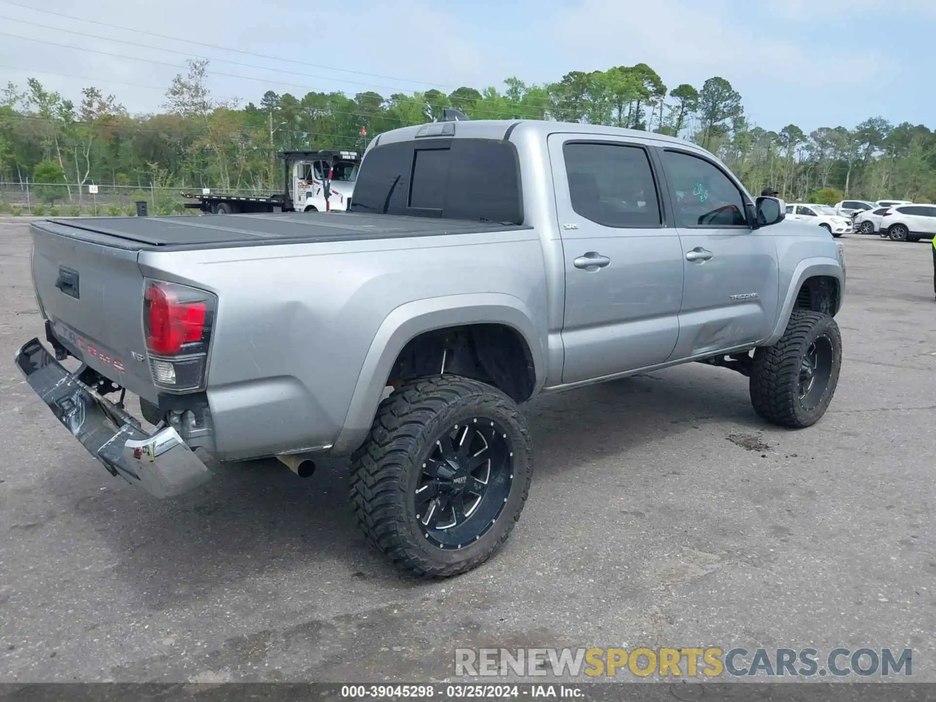 4 Photograph of a damaged car 3TMAZ5CN5LM130517 TOYOTA TACOMA 2020