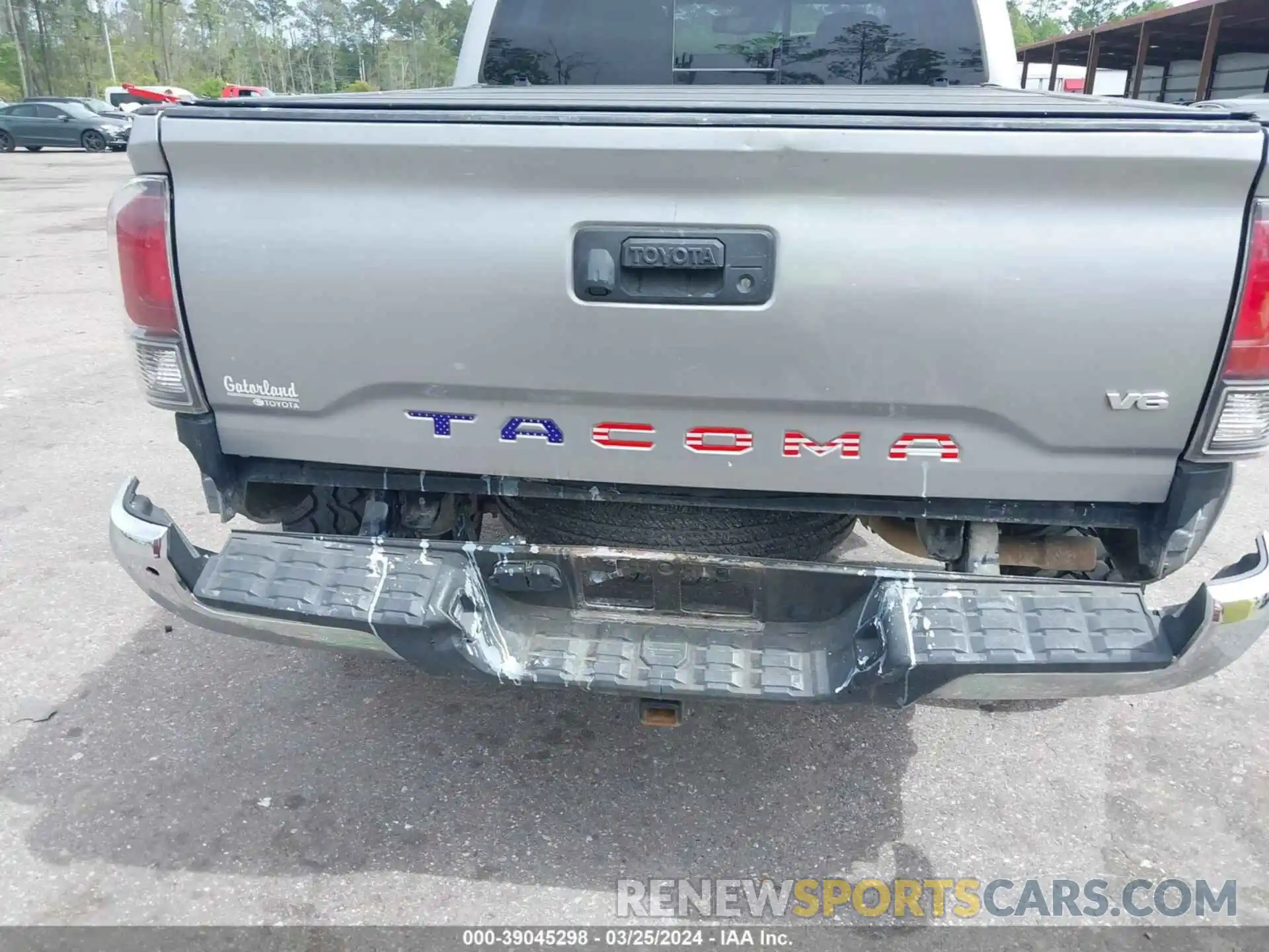 6 Photograph of a damaged car 3TMAZ5CN5LM130517 TOYOTA TACOMA 2020