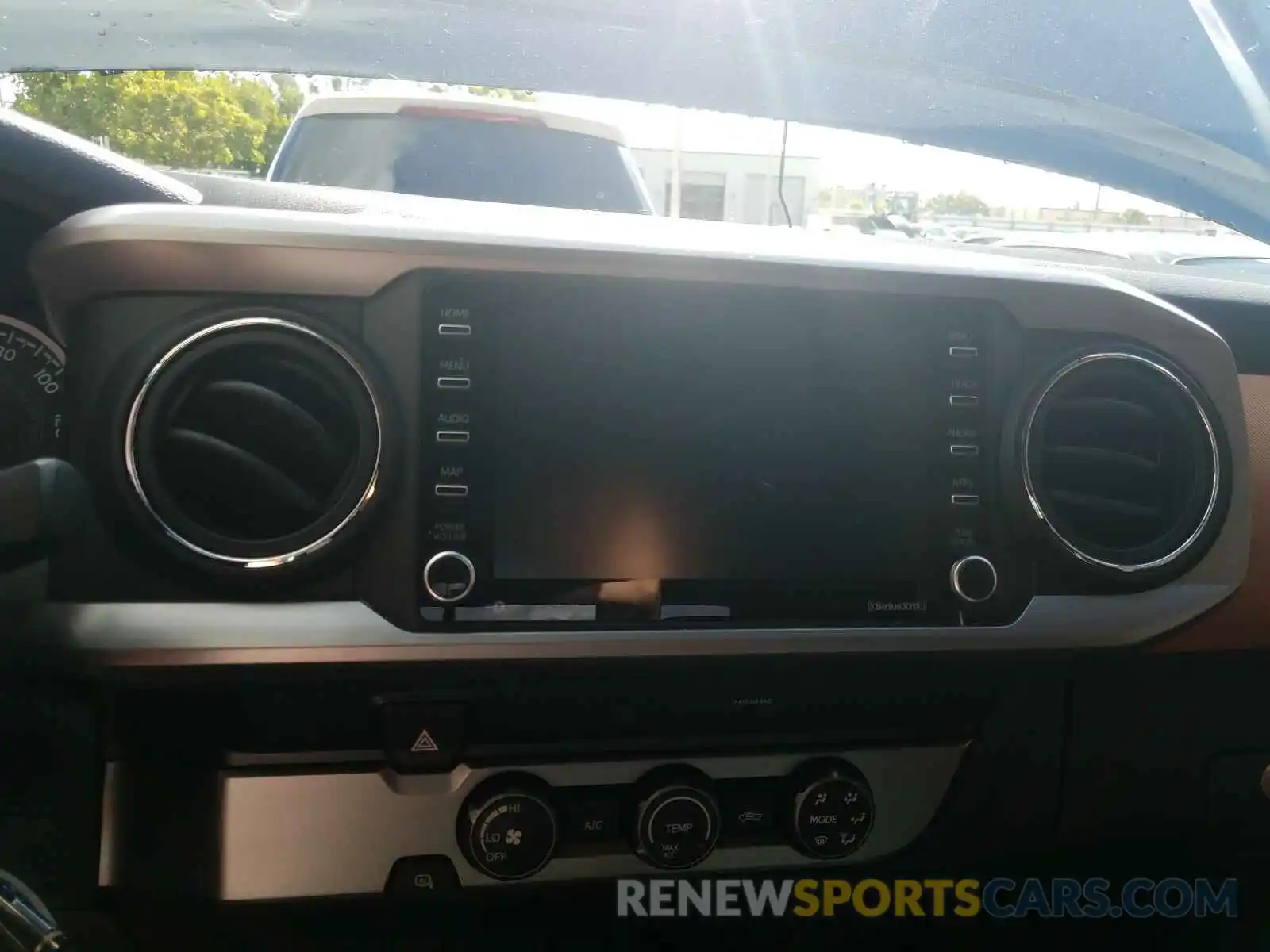 9 Photograph of a damaged car 3TMAZ5CN5LM134275 TOYOTA TACOMA 2020