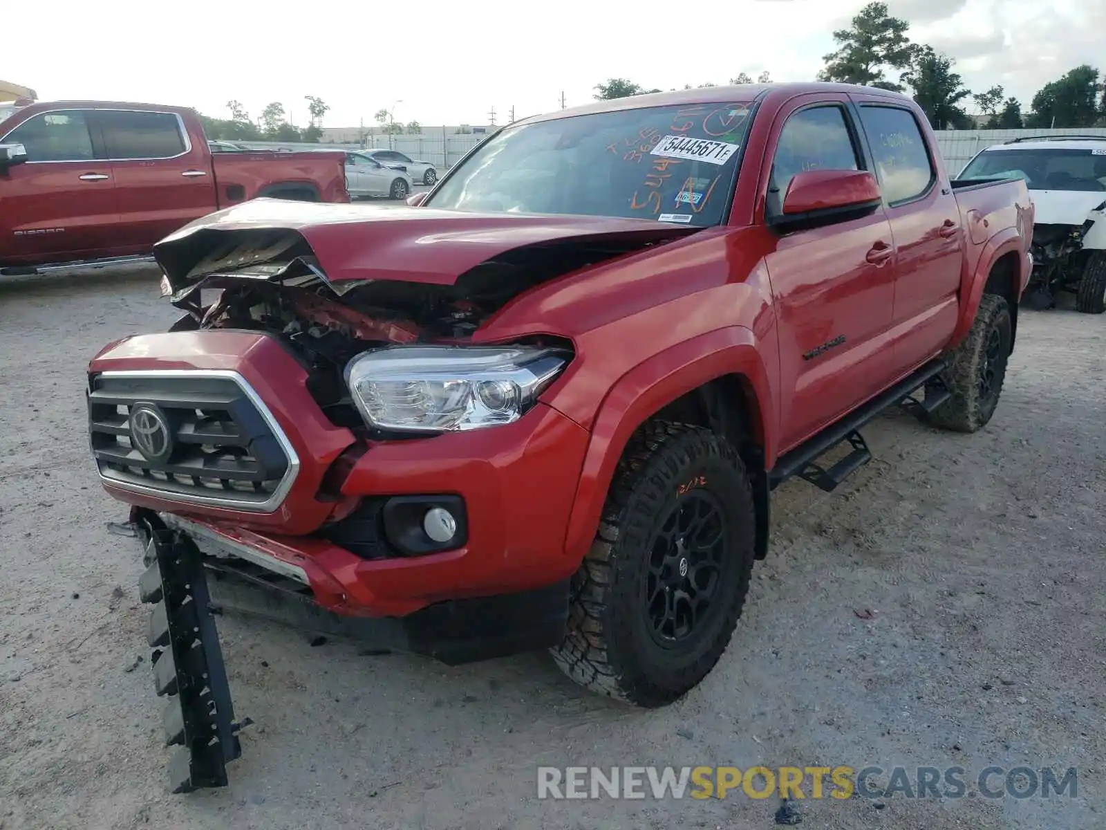 2 Photograph of a damaged car 3TMAZ5CN5LM135216 TOYOTA TACOMA 2020