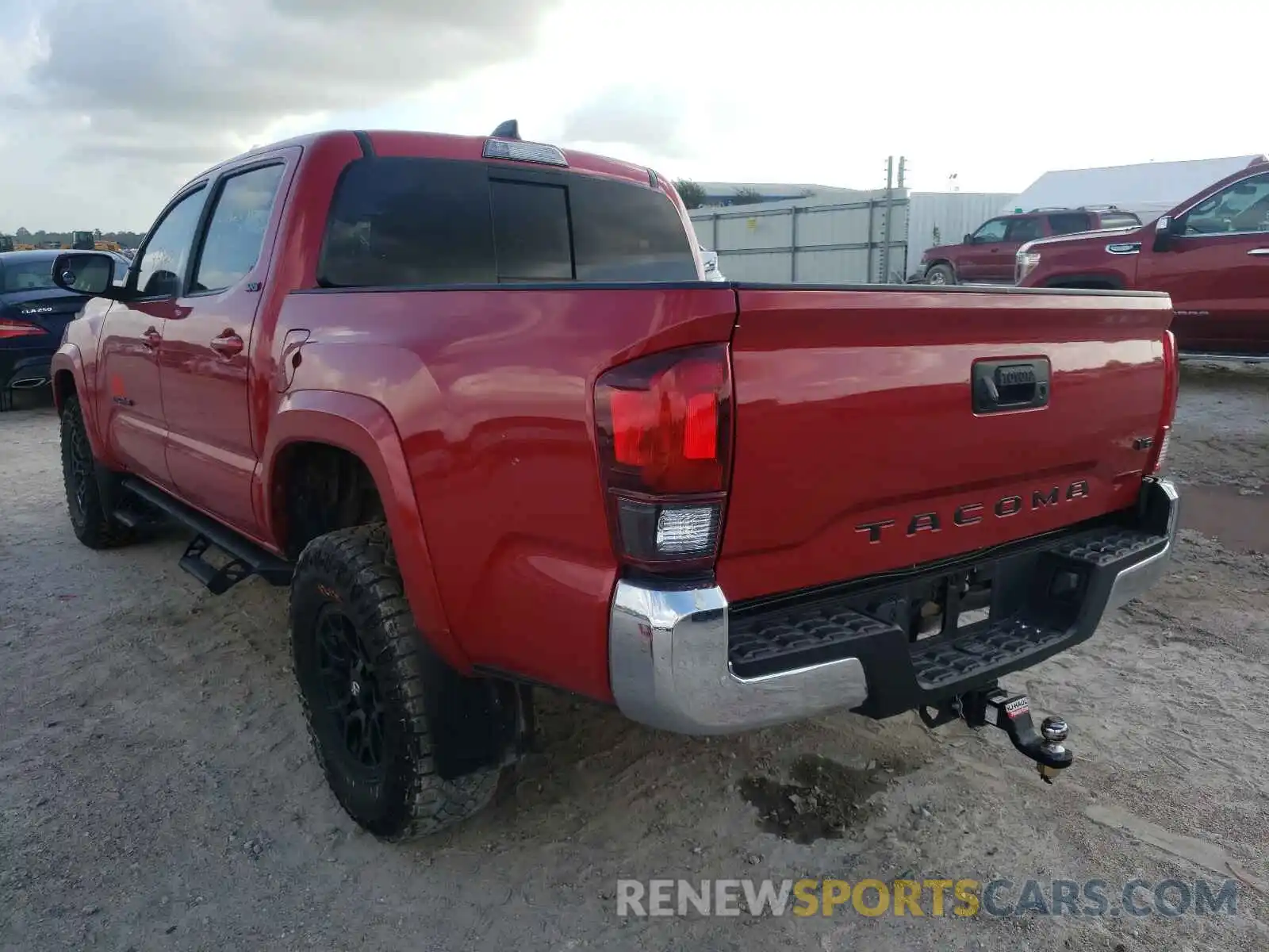 3 Photograph of a damaged car 3TMAZ5CN5LM135216 TOYOTA TACOMA 2020