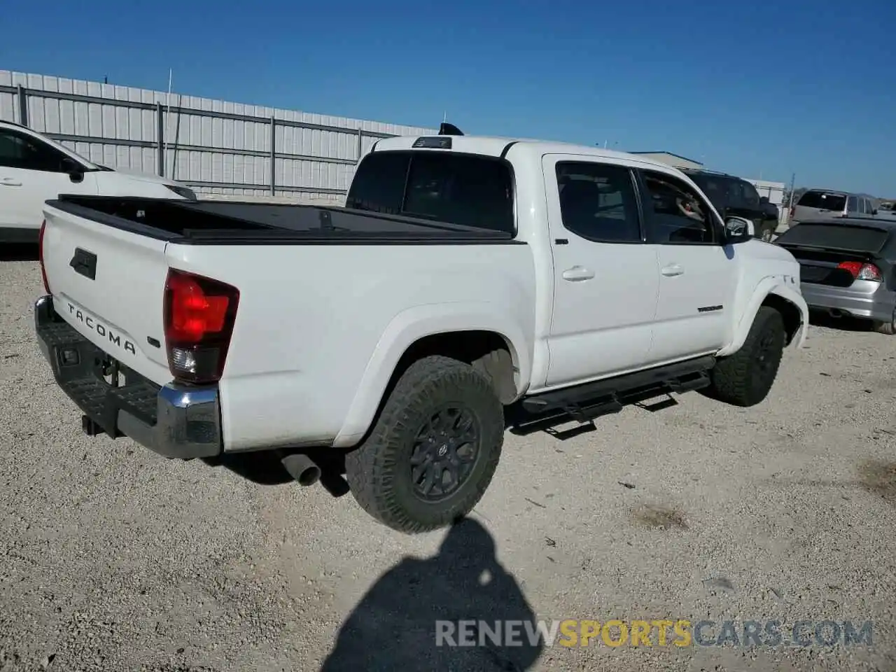 3 Photograph of a damaged car 3TMAZ5CN5LM135507 TOYOTA TACOMA 2020