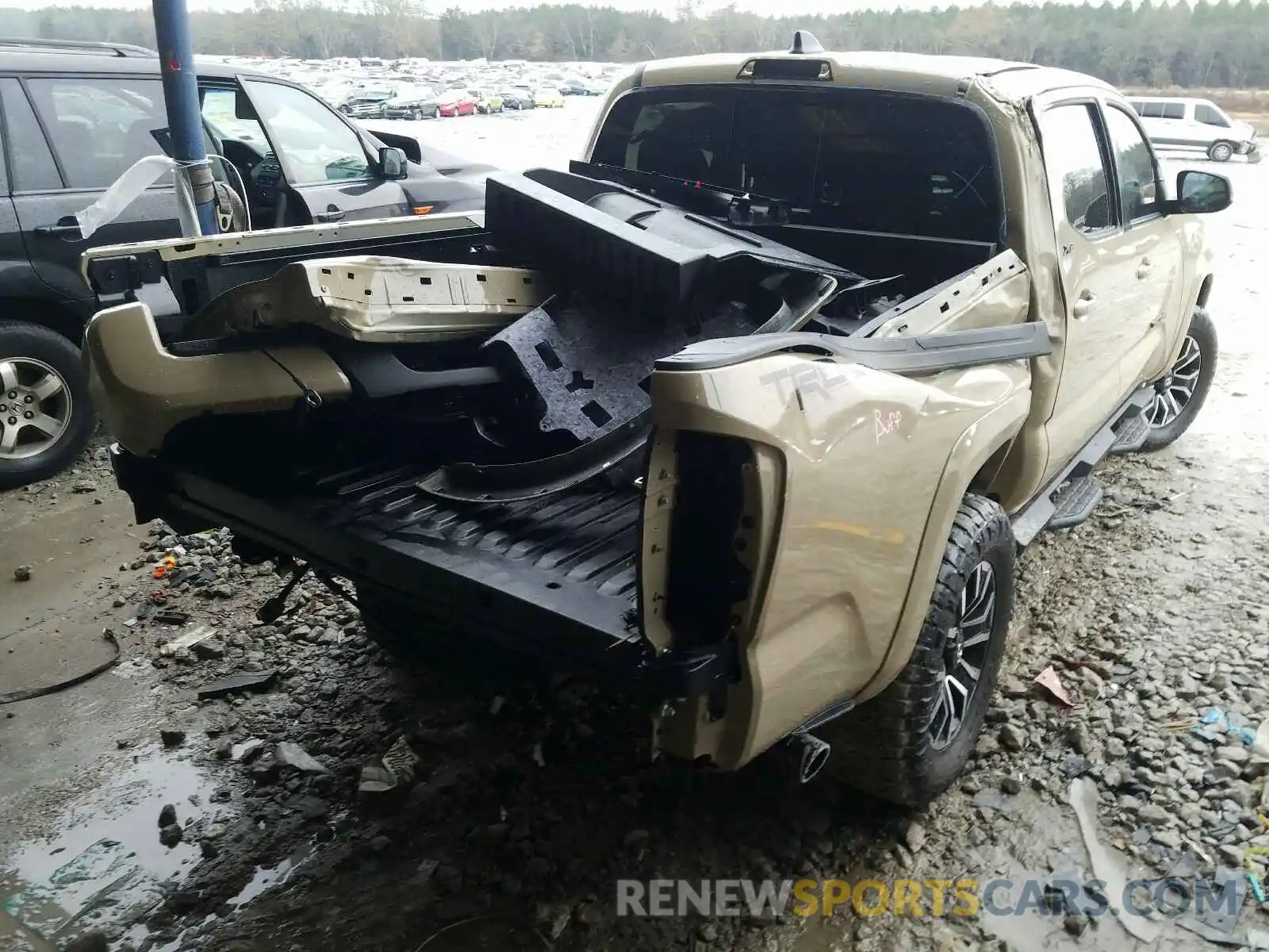 9 Photograph of a damaged car 3TMAZ5CN5LM137693 TOYOTA TACOMA 2020