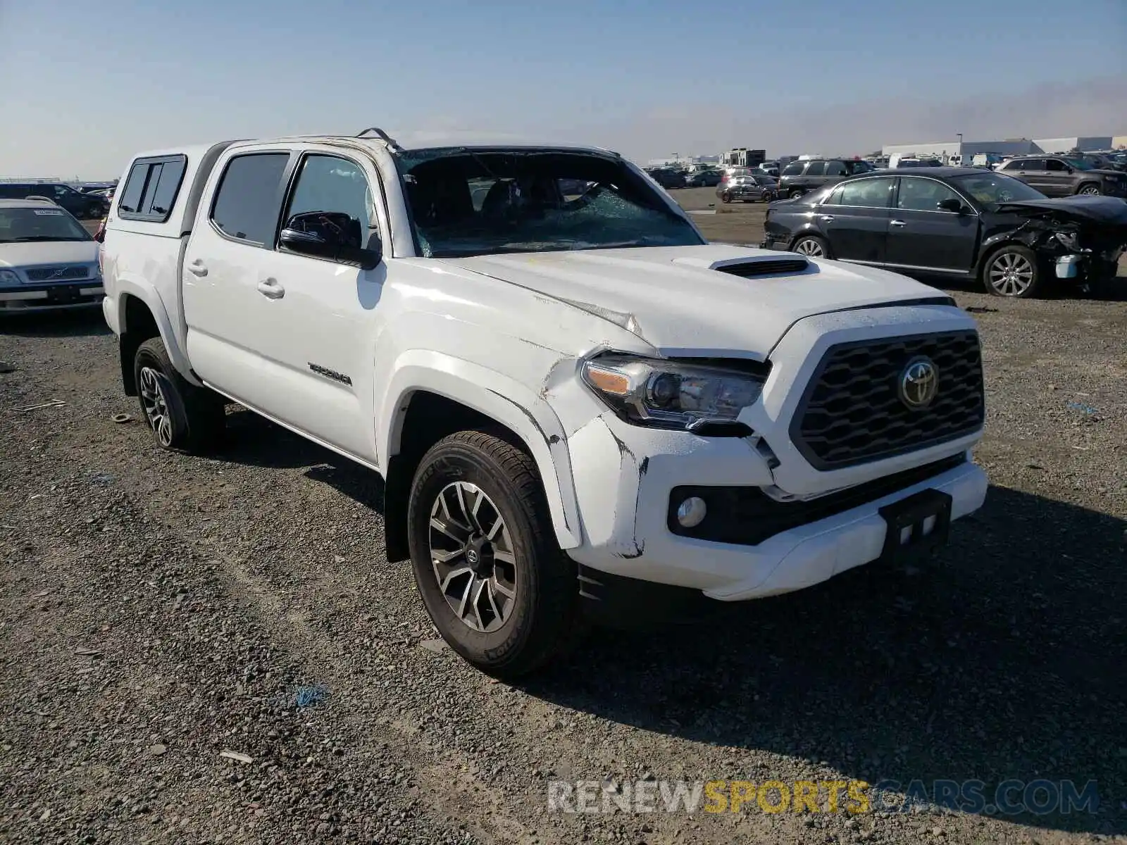 1 Photograph of a damaged car 3TMAZ5CN6LM114889 TOYOTA TACOMA 2020