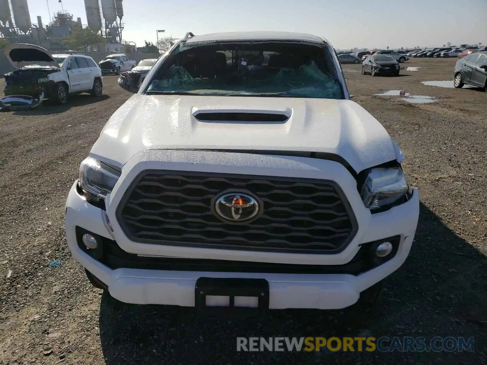 9 Photograph of a damaged car 3TMAZ5CN6LM114889 TOYOTA TACOMA 2020