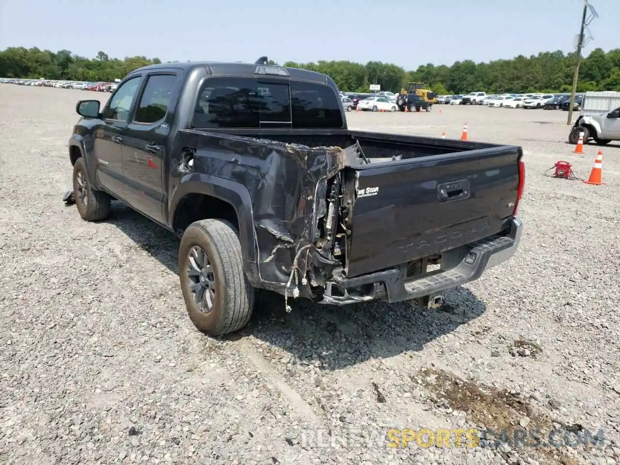 3 Photograph of a damaged car 3TMAZ5CN6LM118389 TOYOTA TACOMA 2020