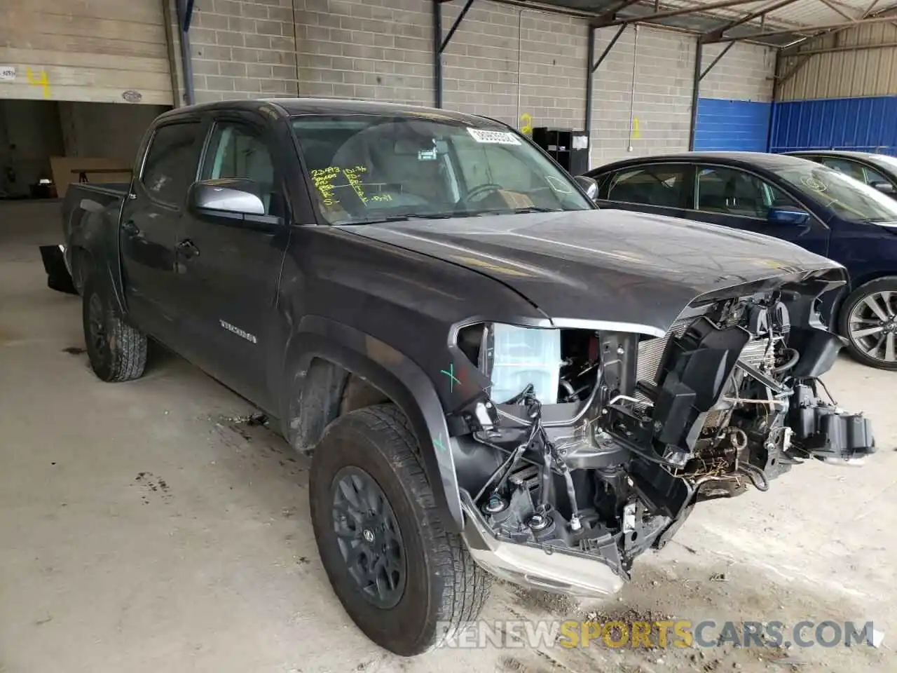 1 Photograph of a damaged car 3TMAZ5CN6LM120434 TOYOTA TACOMA 2020