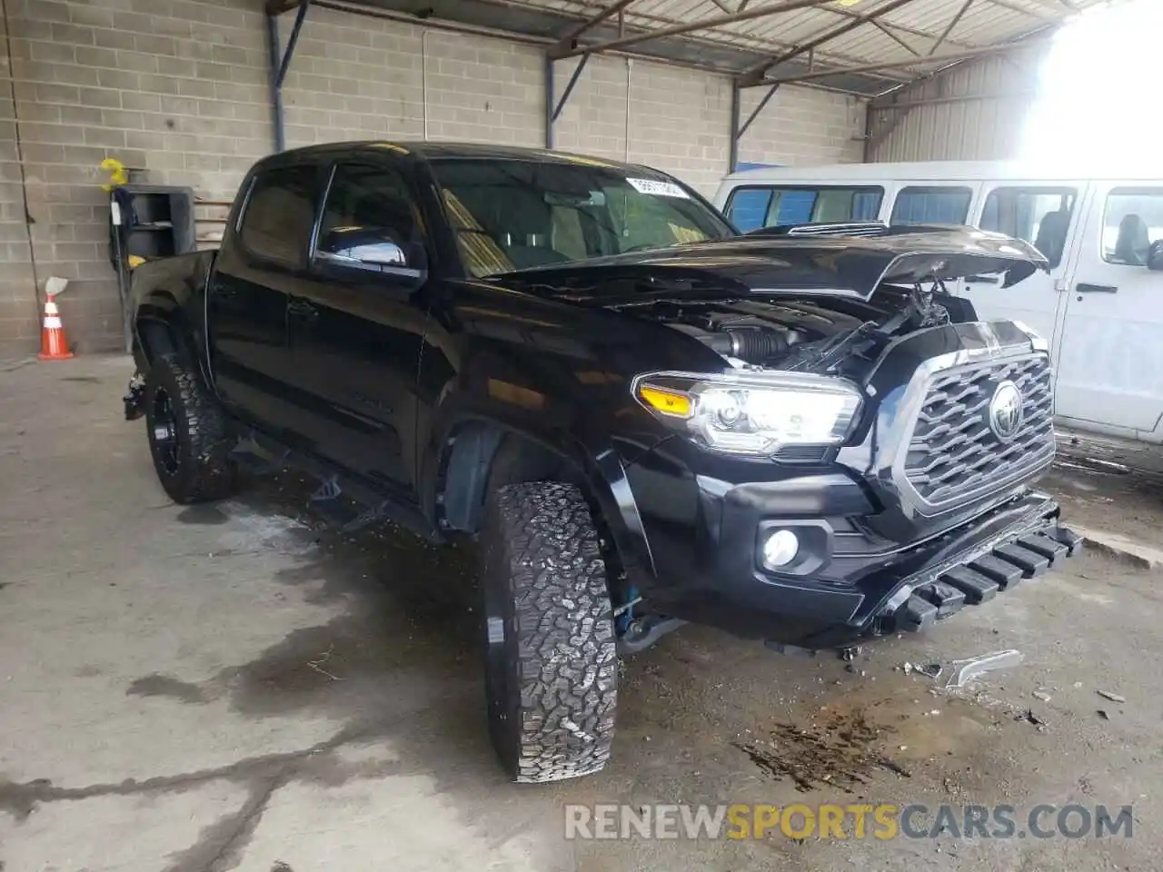 1 Photograph of a damaged car 3TMAZ5CN6LM122183 TOYOTA TACOMA 2020