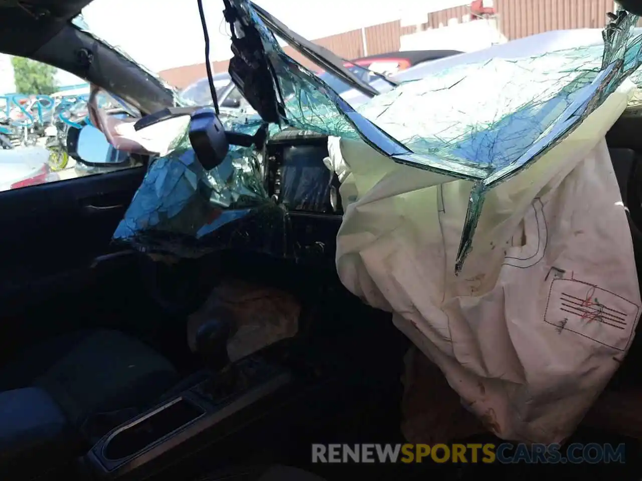 9 Photograph of a damaged car 3TMAZ5CN6LM123222 TOYOTA TACOMA 2020