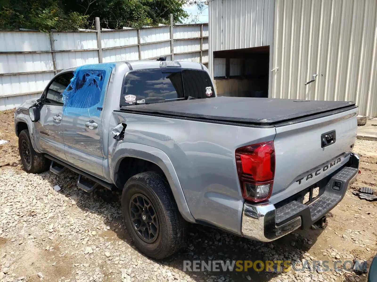 3 Photograph of a damaged car 3TMAZ5CN6LM123625 TOYOTA TACOMA 2020