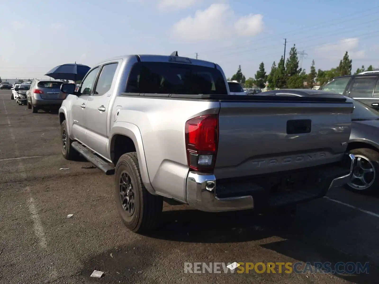 3 Photograph of a damaged car 3TMAZ5CN6LM125942 TOYOTA TACOMA 2020