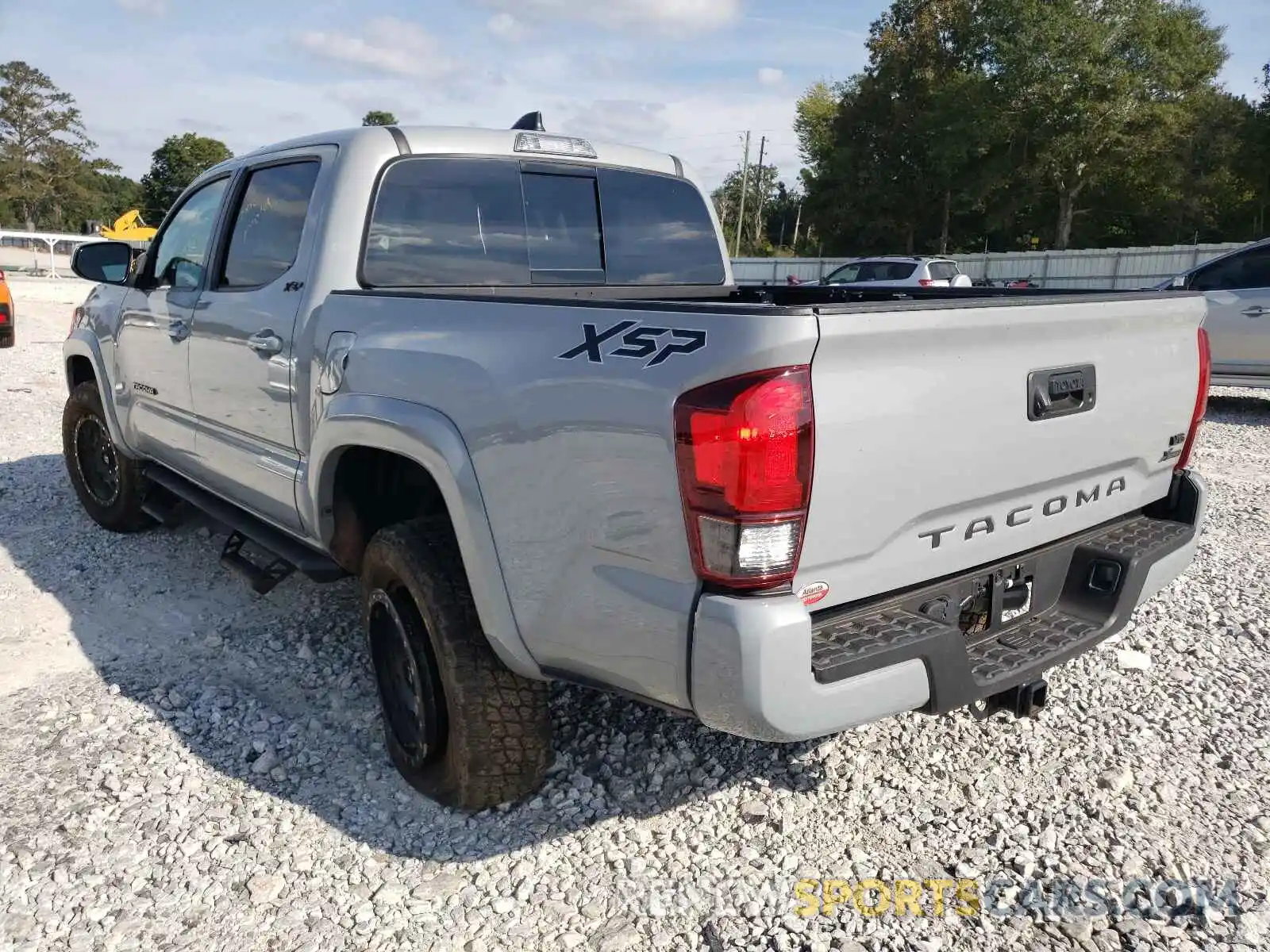 3 Photograph of a damaged car 3TMAZ5CN6LM126010 TOYOTA TACOMA 2020