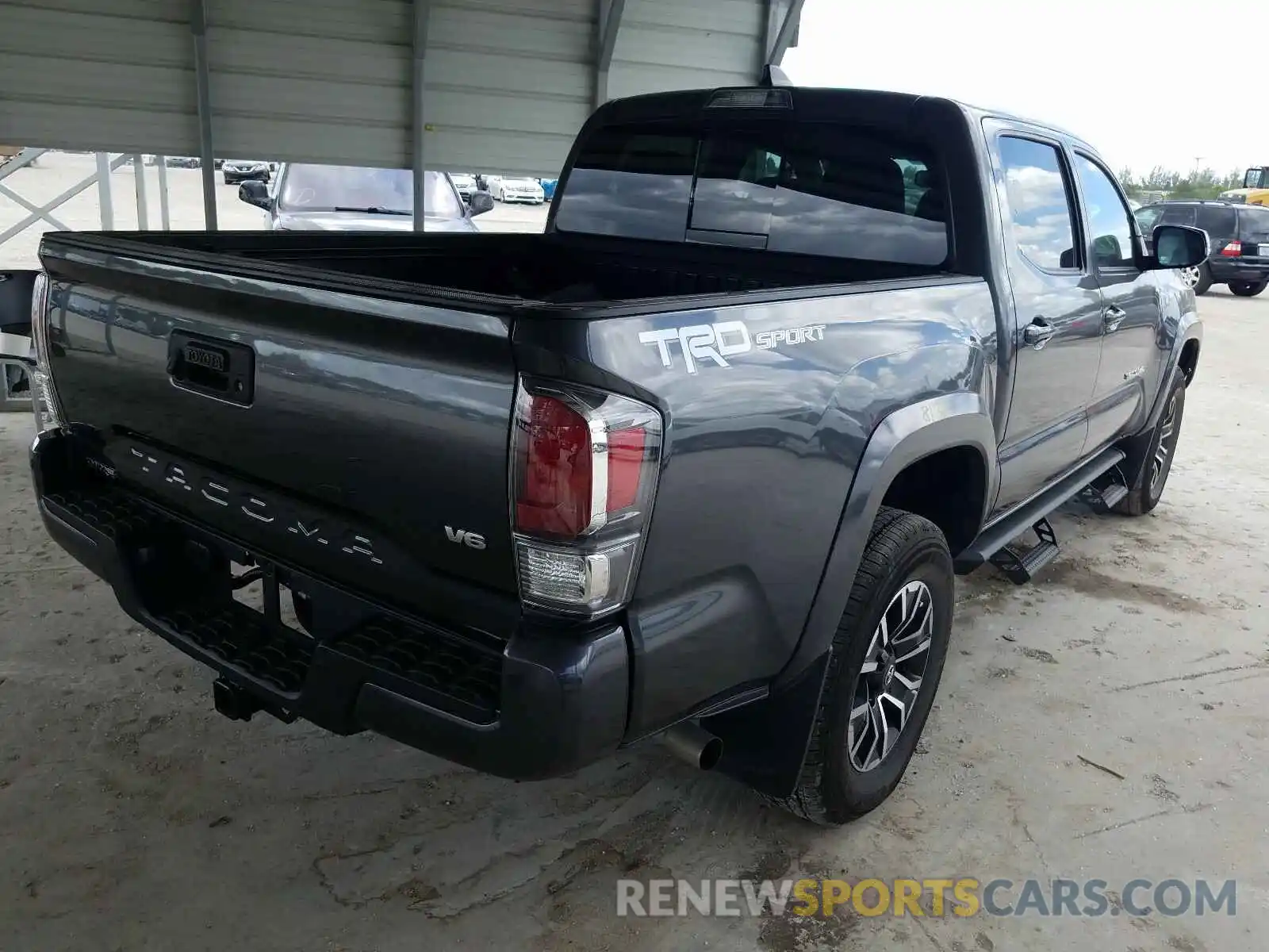 4 Photograph of a damaged car 3TMAZ5CN6LM129957 TOYOTA TACOMA 2020