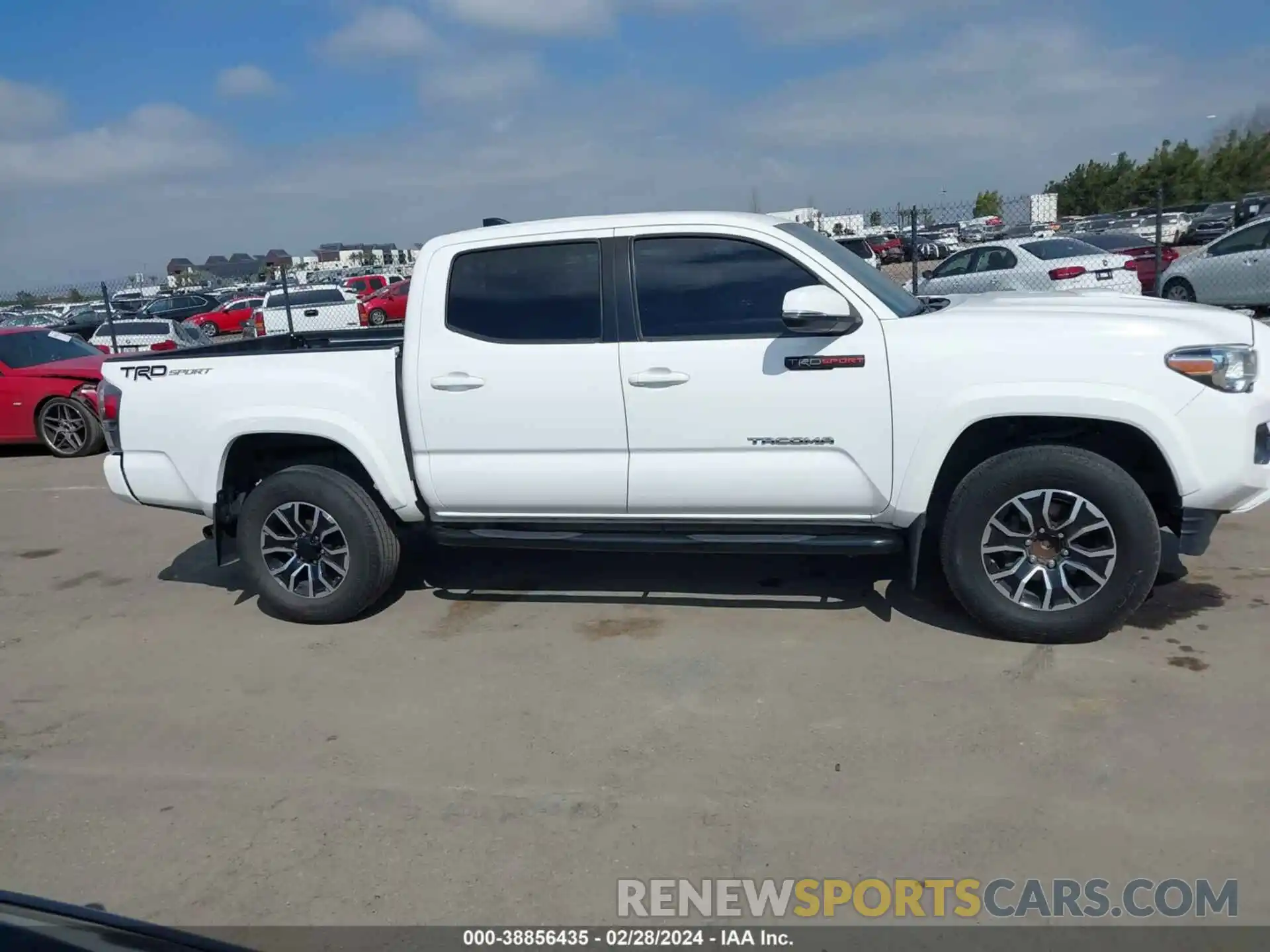 14 Photograph of a damaged car 3TMAZ5CN6LM131210 TOYOTA TACOMA 2020