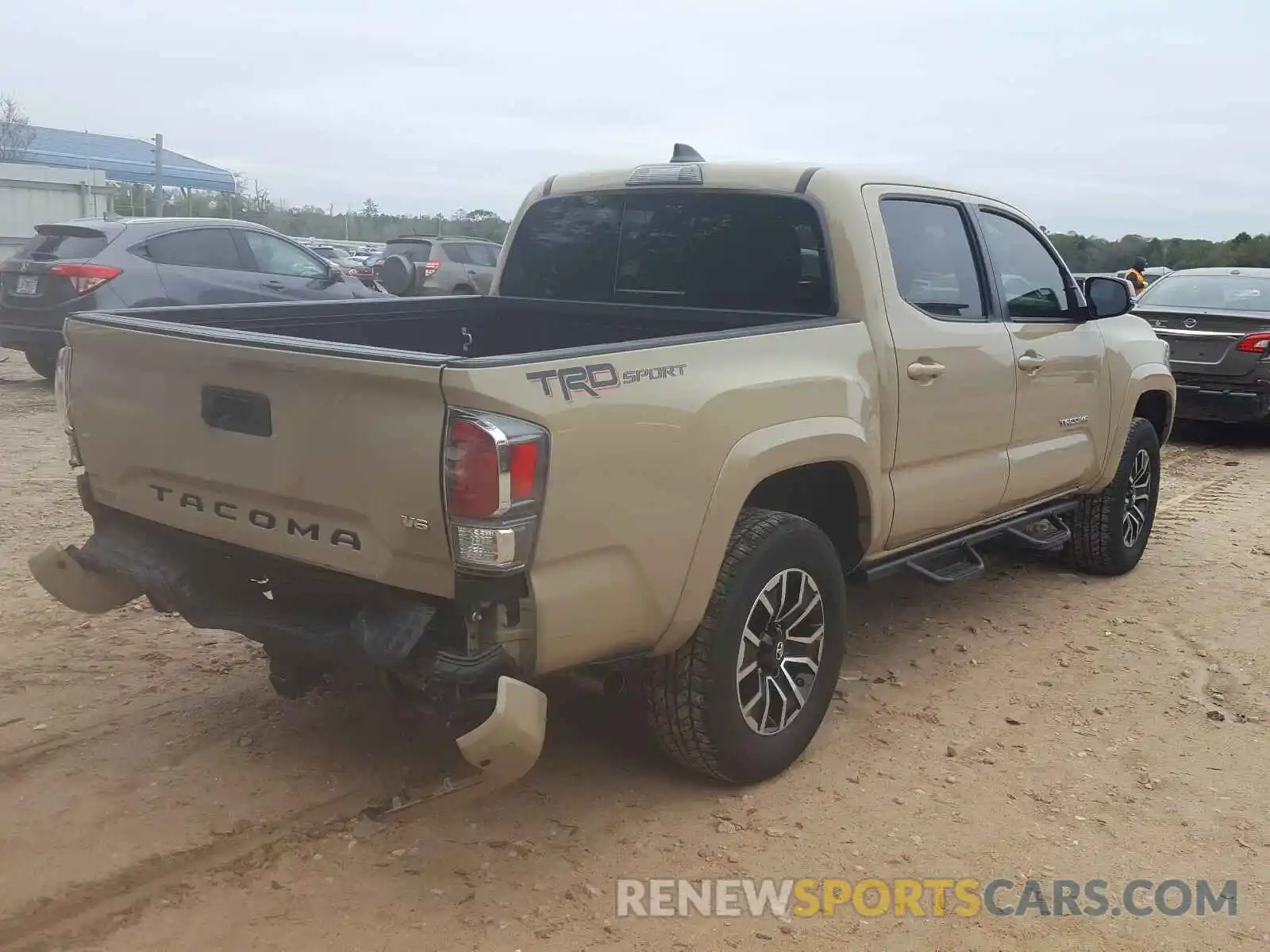 4 Photograph of a damaged car 3TMAZ5CN6LM131384 TOYOTA TACOMA 2020