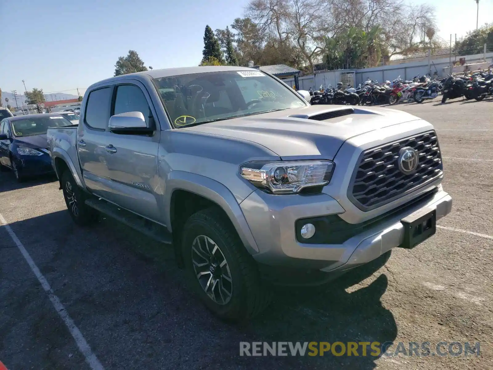 1 Photograph of a damaged car 3TMAZ5CN6LM135435 TOYOTA TACOMA 2020