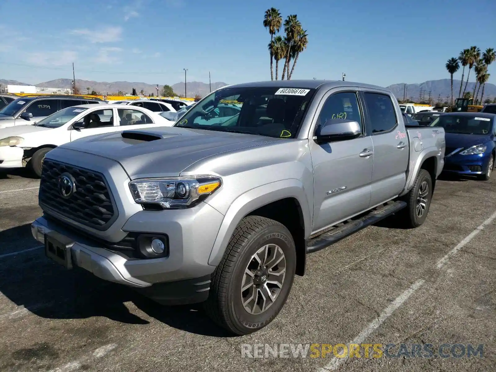 2 Photograph of a damaged car 3TMAZ5CN6LM135435 TOYOTA TACOMA 2020