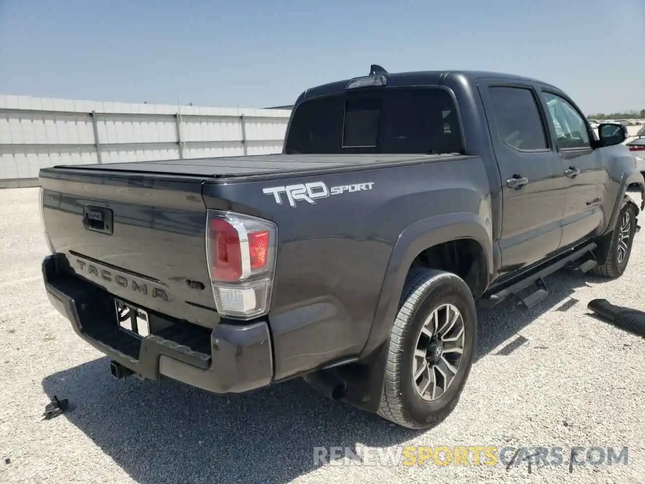 4 Photograph of a damaged car 3TMAZ5CN6LM135550 TOYOTA TACOMA 2020