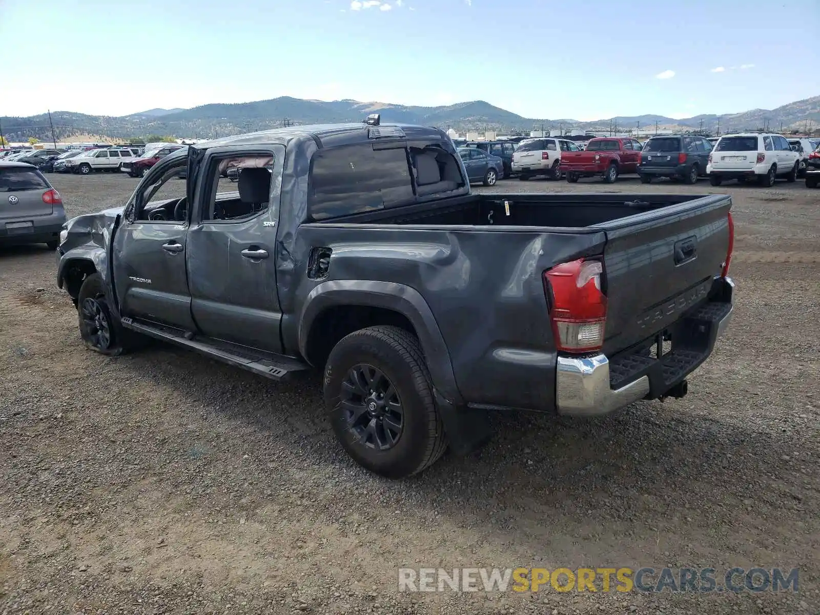 3 Photograph of a damaged car 3TMAZ5CN6LM138979 TOYOTA TACOMA 2020