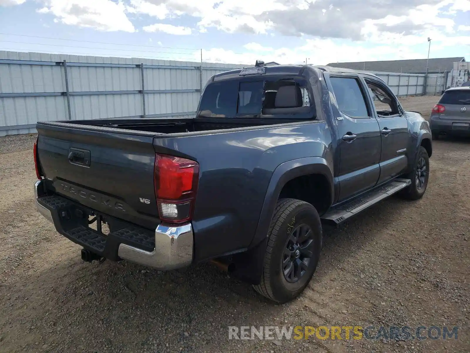 4 Photograph of a damaged car 3TMAZ5CN6LM138979 TOYOTA TACOMA 2020