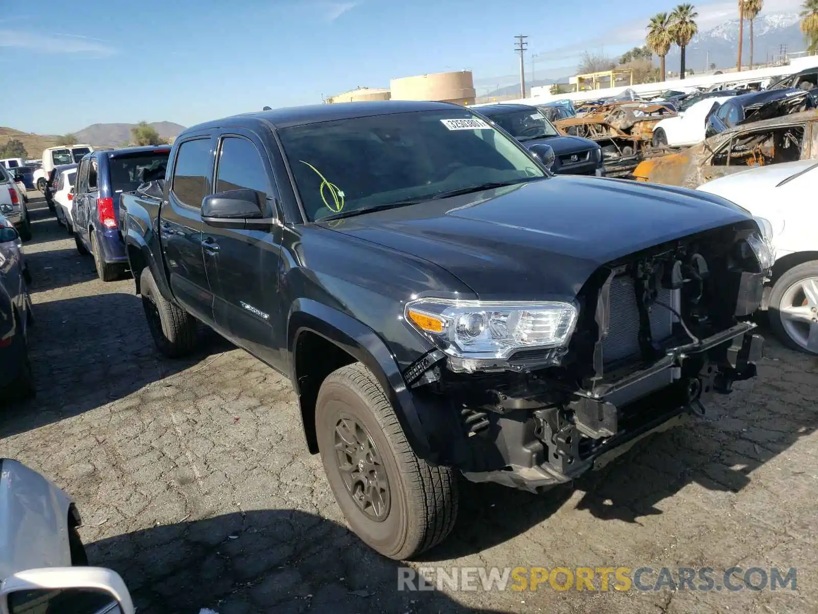 1 Photograph of a damaged car 3TMAZ5CN6LM139243 TOYOTA TACOMA 2020