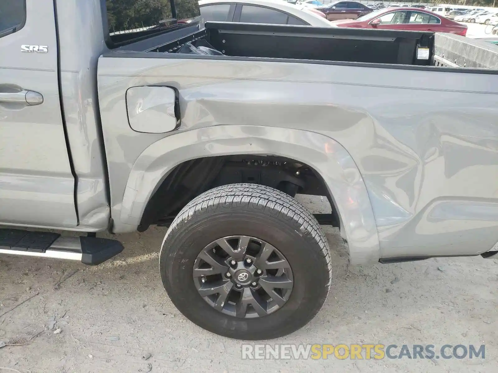 9 Photograph of a damaged car 3TMAZ5CN7LM118790 TOYOTA TACOMA 2020