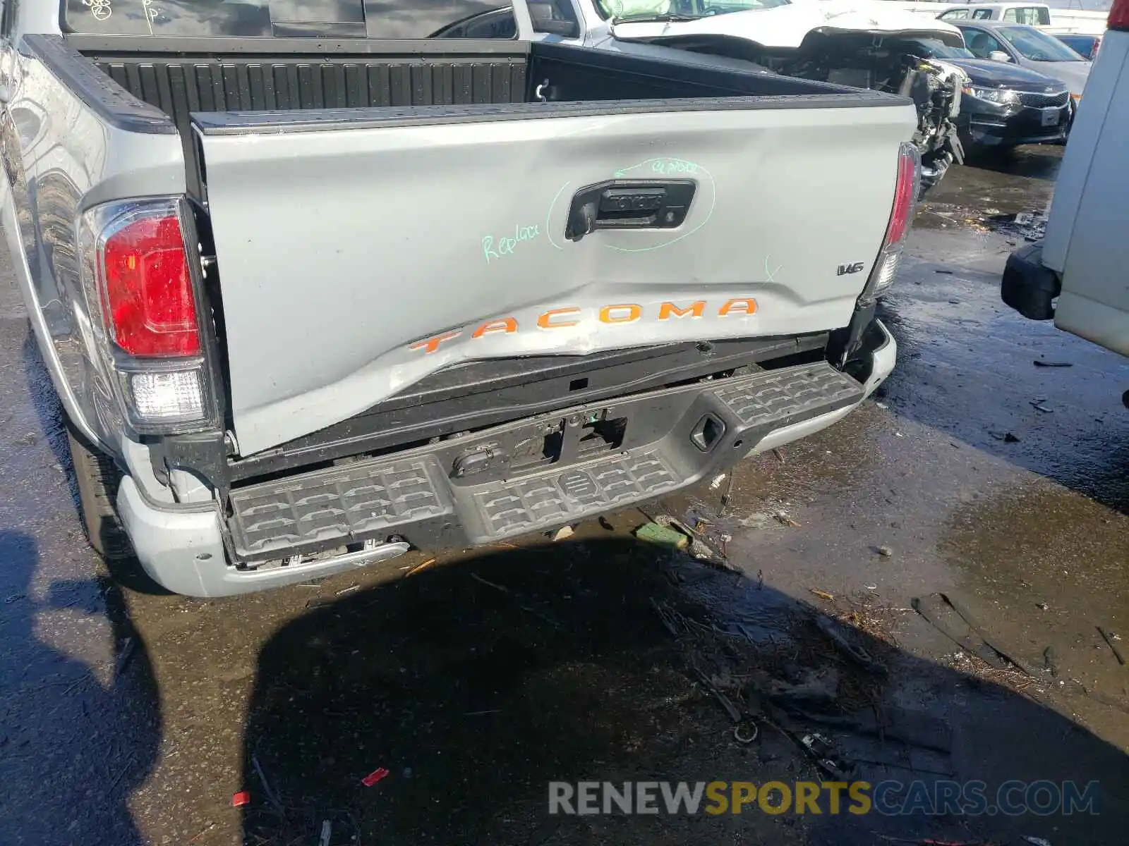 9 Photograph of a damaged car 3TMAZ5CN7LM120345 TOYOTA TACOMA 2020