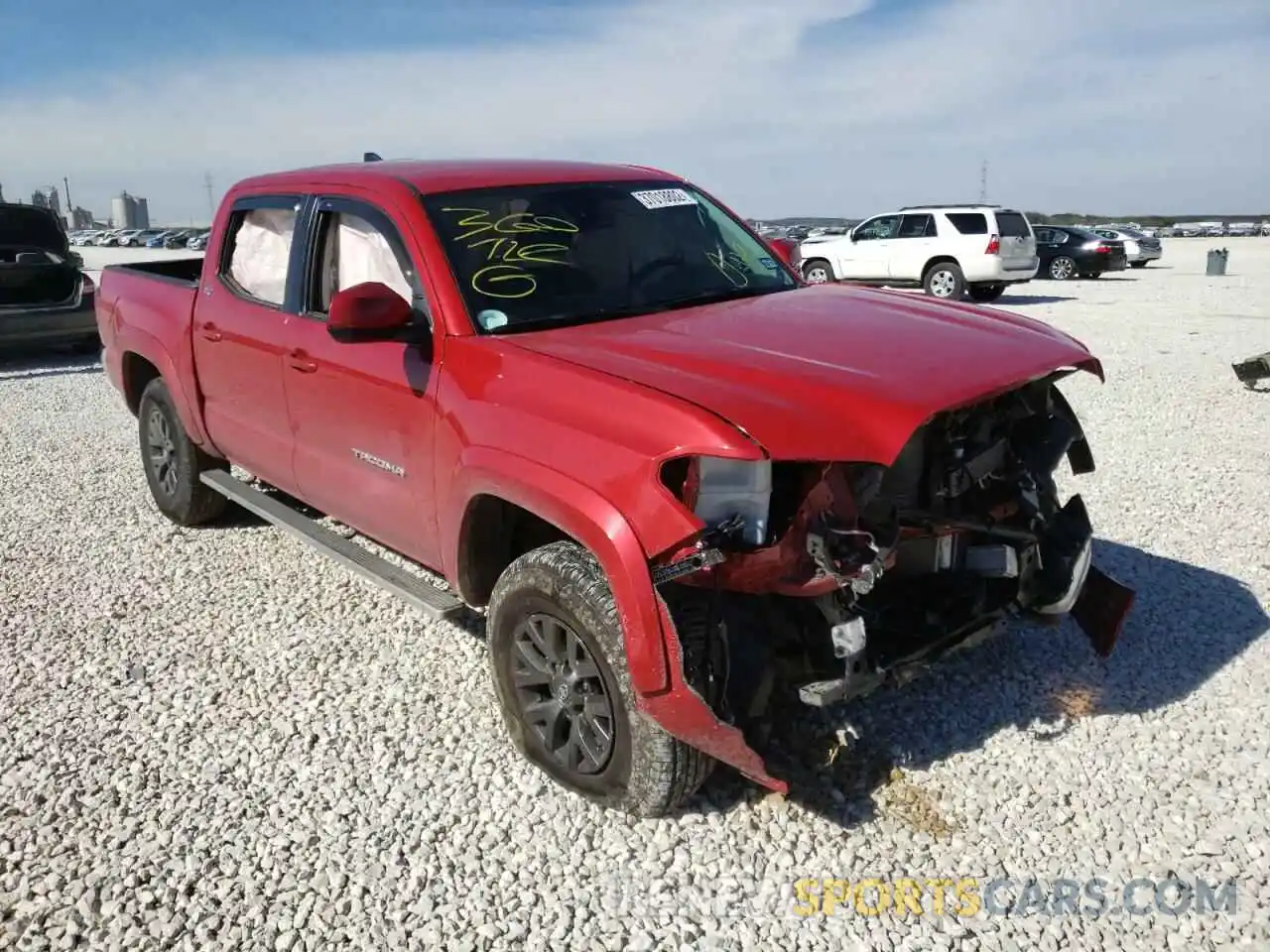 1 Photograph of a damaged car 3TMAZ5CN7LM120667 TOYOTA TACOMA 2020