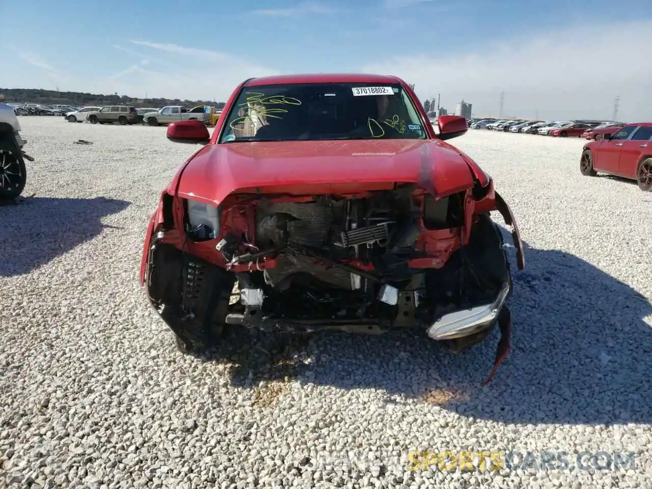 9 Photograph of a damaged car 3TMAZ5CN7LM120667 TOYOTA TACOMA 2020