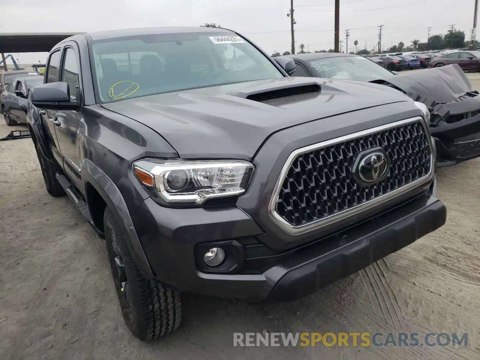 1 Photograph of a damaged car 3TMAZ5CN7LM121737 TOYOTA TACOMA 2020