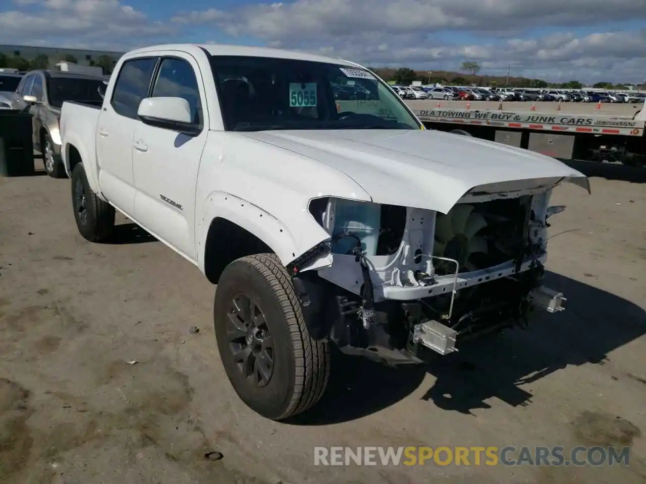 1 Photograph of a damaged car 3TMAZ5CN7LM122418 TOYOTA TACOMA 2020