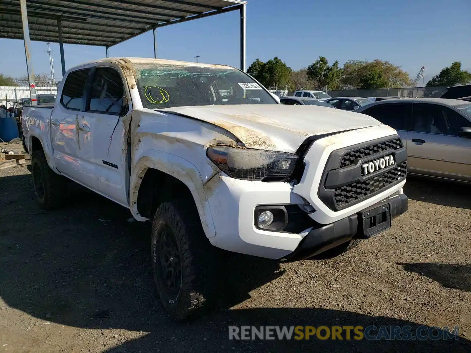 1 Photograph of a damaged car 3TMAZ5CN7LM122600 TOYOTA TACOMA 2020