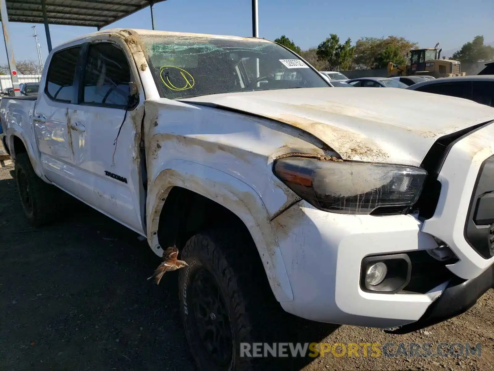 9 Photograph of a damaged car 3TMAZ5CN7LM122600 TOYOTA TACOMA 2020