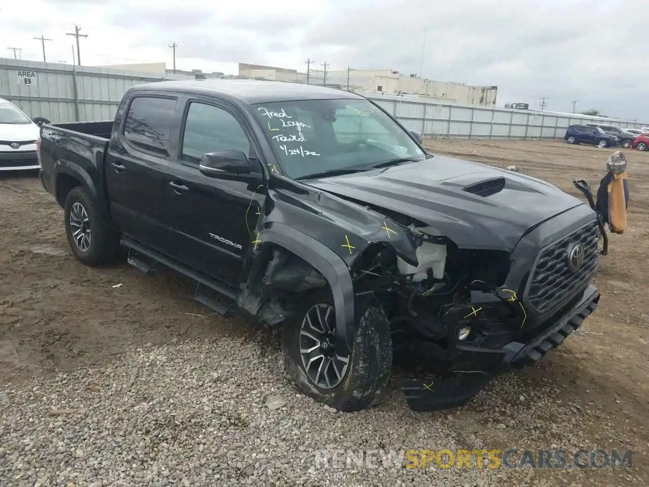 1 Photograph of a damaged car 3TMAZ5CN7LM123388 TOYOTA TACOMA 2020