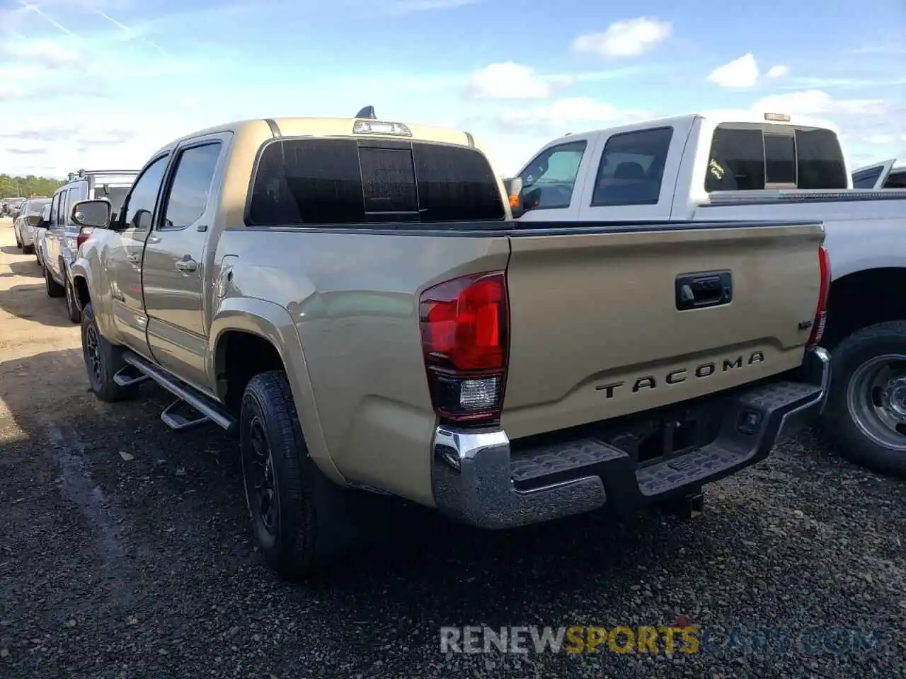 3 Photograph of a damaged car 3TMAZ5CN7LM124881 TOYOTA TACOMA 2020