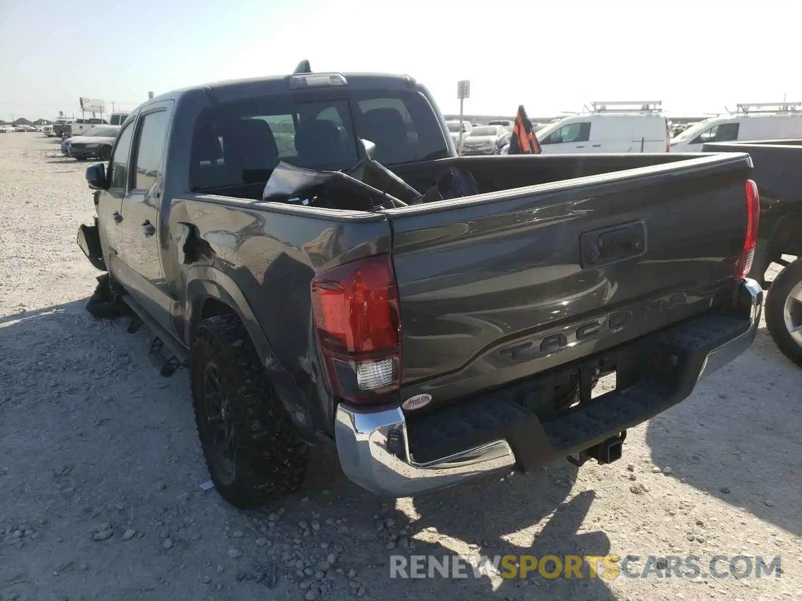 3 Photograph of a damaged car 3TMAZ5CN7LM127036 TOYOTA TACOMA 2020