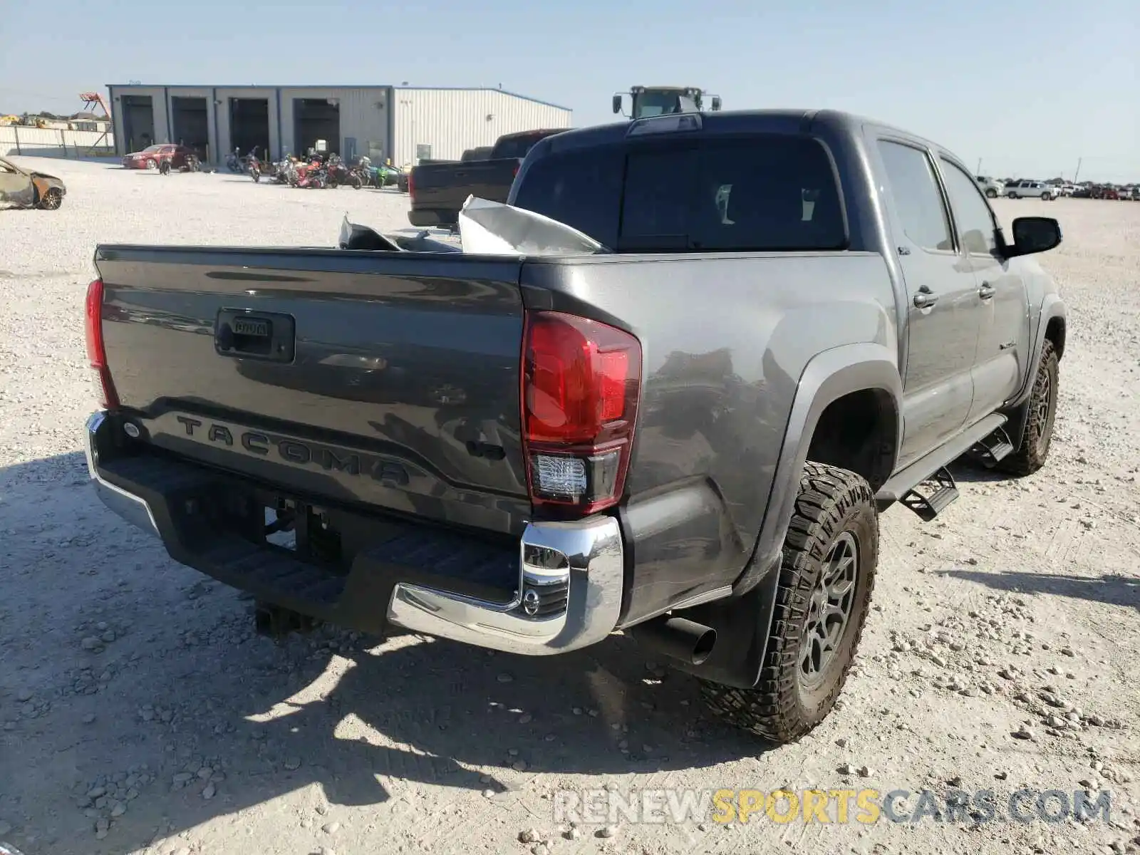 4 Photograph of a damaged car 3TMAZ5CN7LM127036 TOYOTA TACOMA 2020