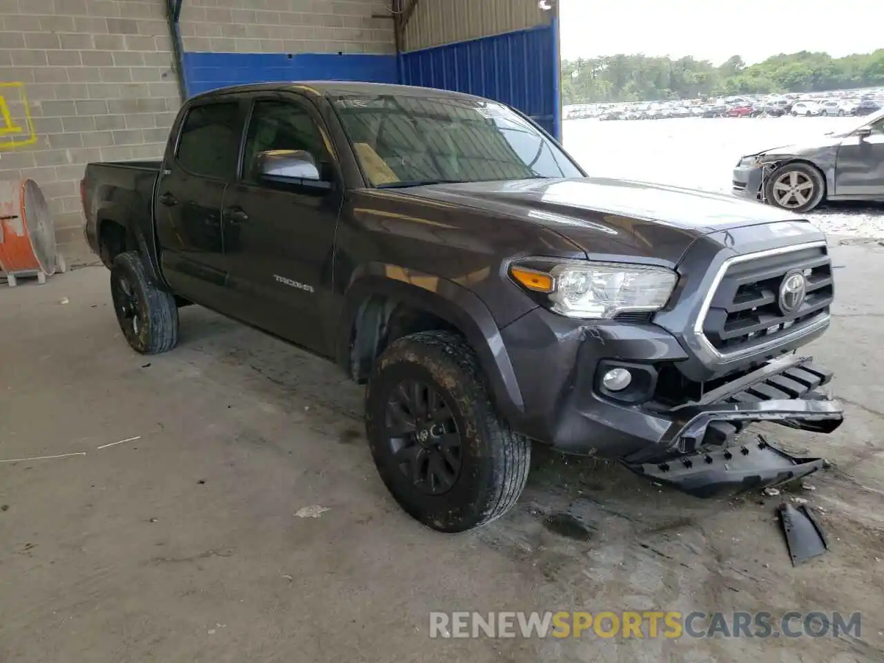 1 Photograph of a damaged car 3TMAZ5CN7LM128882 TOYOTA TACOMA 2020