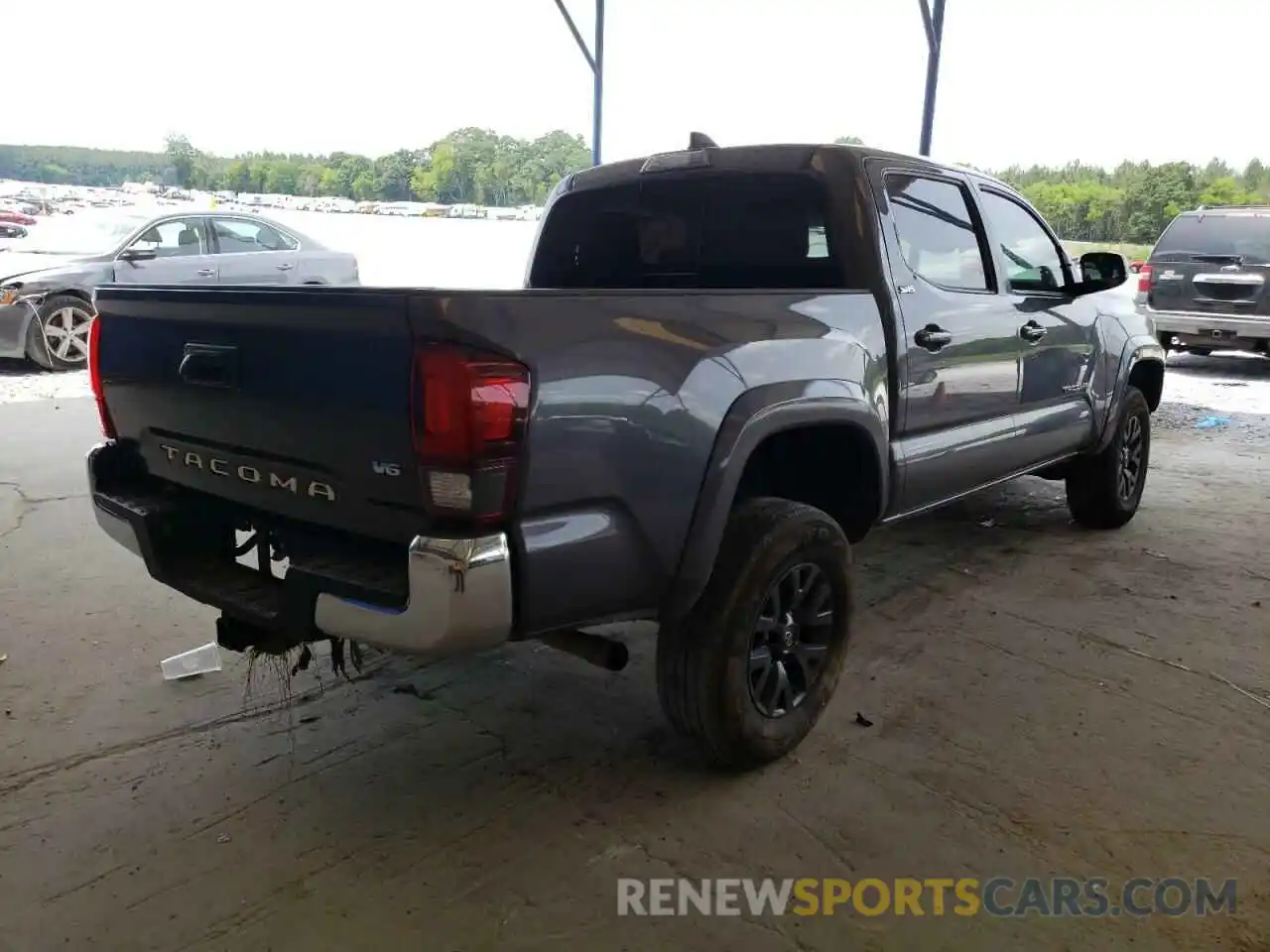 4 Photograph of a damaged car 3TMAZ5CN7LM128882 TOYOTA TACOMA 2020