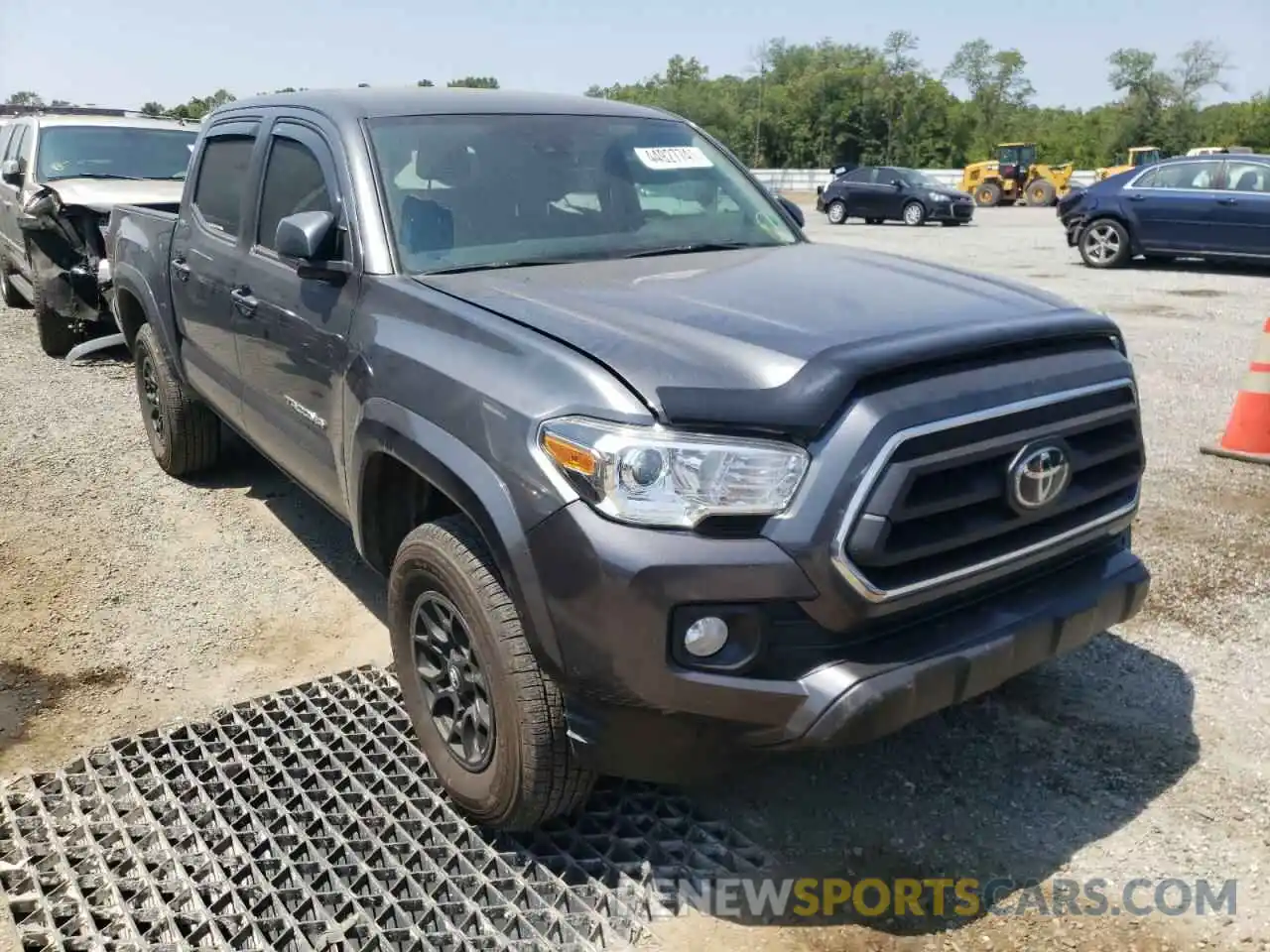 1 Photograph of a damaged car 3TMAZ5CN7LM130437 TOYOTA TACOMA 2020