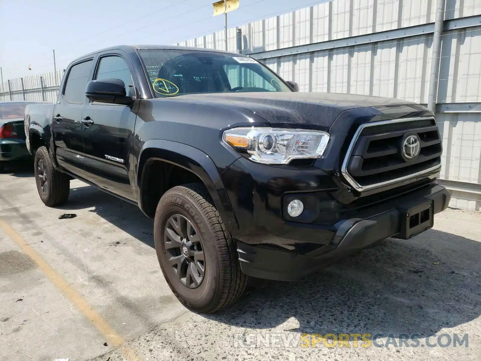 1 Photograph of a damaged car 3TMAZ5CN7LM130499 TOYOTA TACOMA 2020