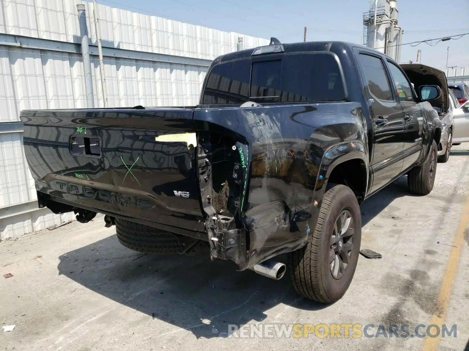 4 Photograph of a damaged car 3TMAZ5CN7LM130499 TOYOTA TACOMA 2020