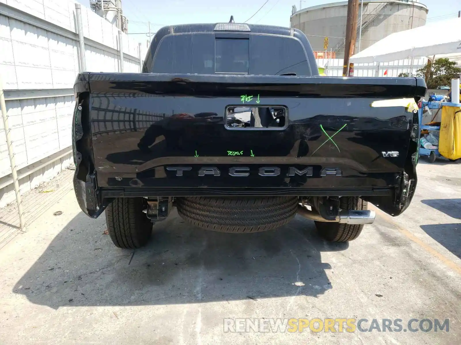 9 Photograph of a damaged car 3TMAZ5CN7LM130499 TOYOTA TACOMA 2020