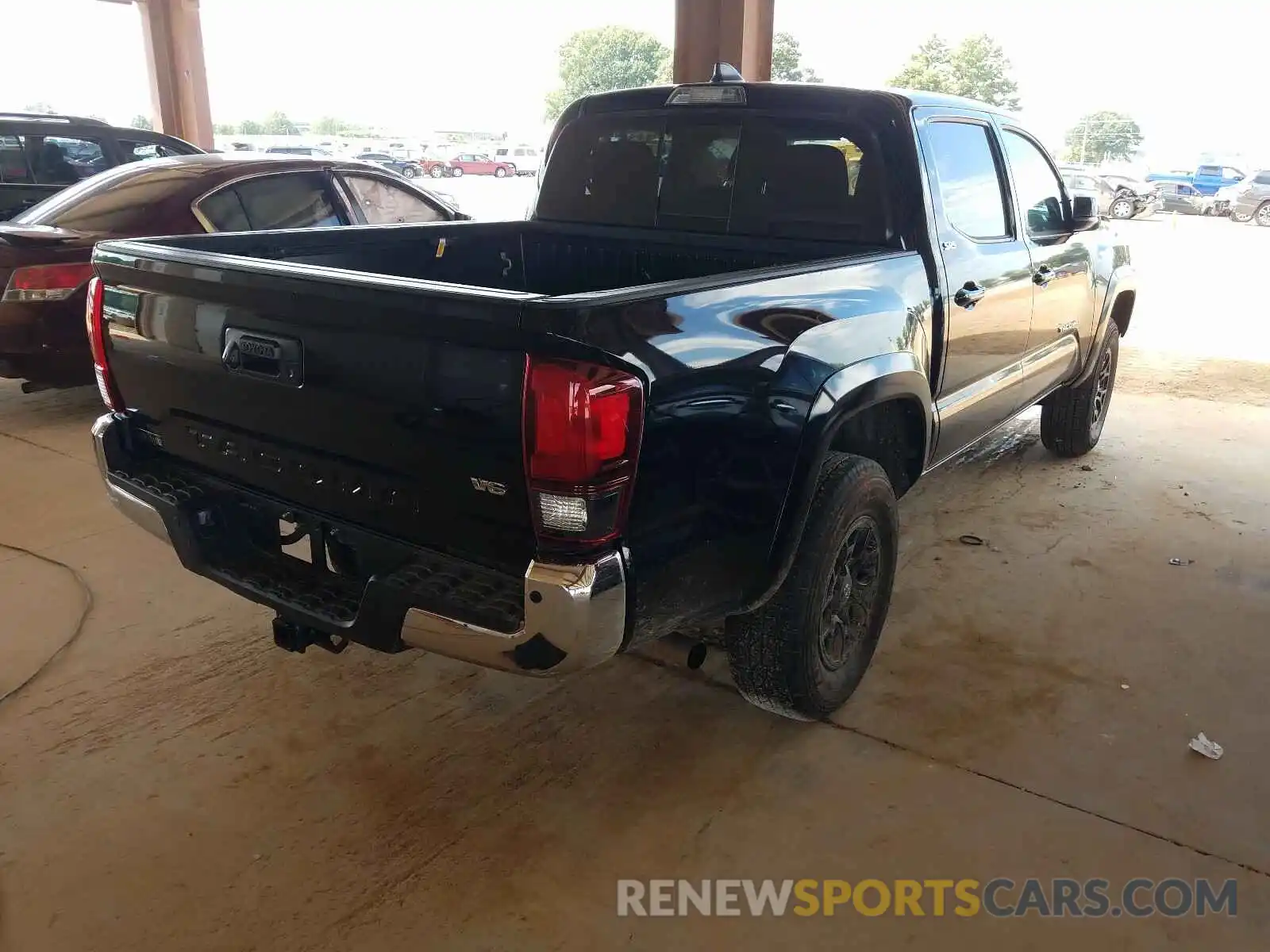 4 Photograph of a damaged car 3TMAZ5CN7LM131507 TOYOTA TACOMA 2020